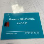 Plaque professionnelle personnalisée